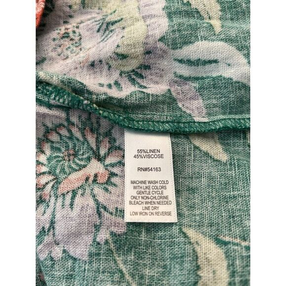 Marc New York Medium Green Floral Linen Short Sleeve Button Front Cropped Top - Picture 4 of 4